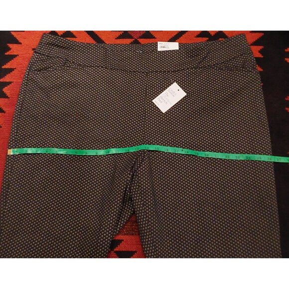 NEW Croft & Barrow Womens 24W Short Black & Gray Effortless Stretch Pull-On Pant - Picture 6 of 11